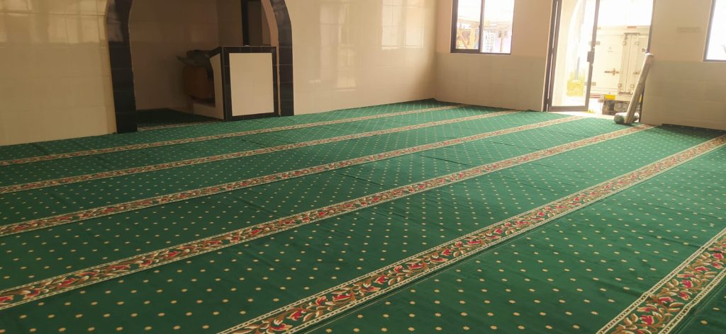 pemasangan karpet masjid asofa hijau
