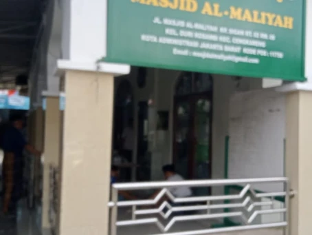 Pemasangan karpet masjid turki